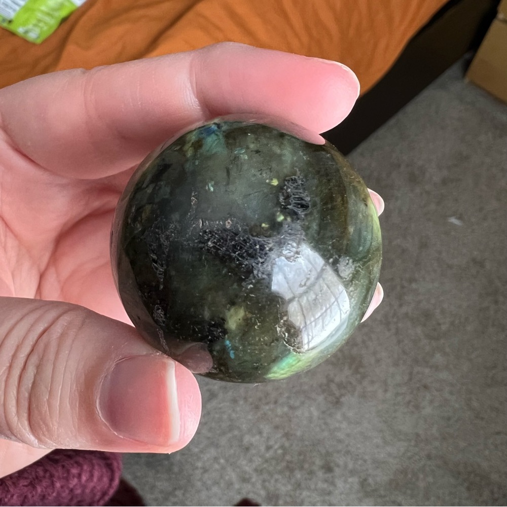Labradorite sphere B - Picture 7 of 7